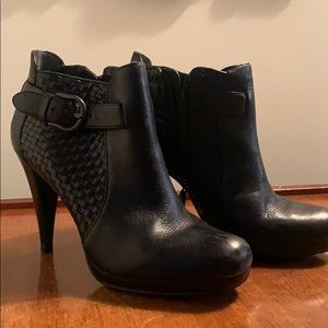 Cole Haan Nike Air Ankle Boots Size 7.5